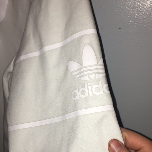 Adidas sweater - Picture 2 of 4
